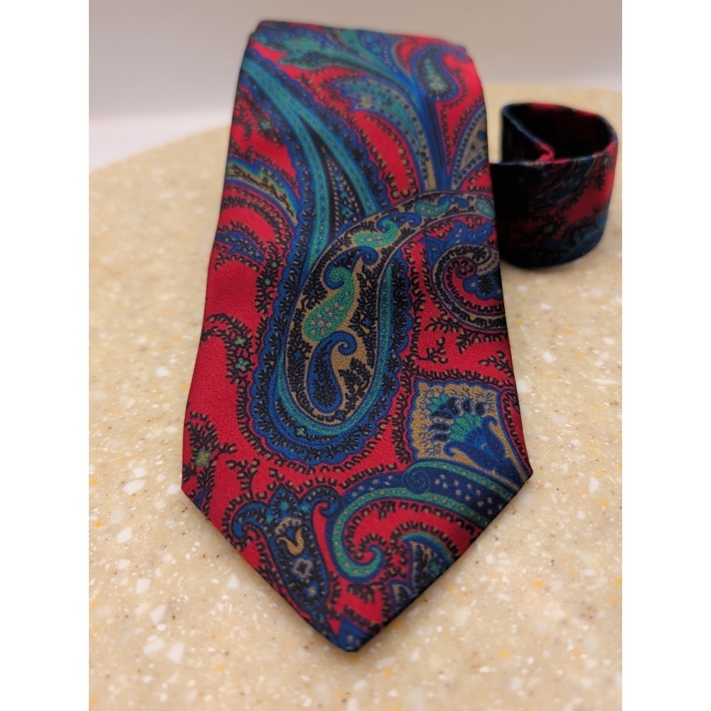 Neiman Marcus 100% Silk Made in Italy Tie Mens Paisley Red Blue Green